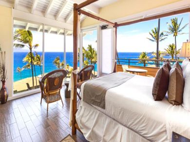 Queen Bedroom with Ocean Views